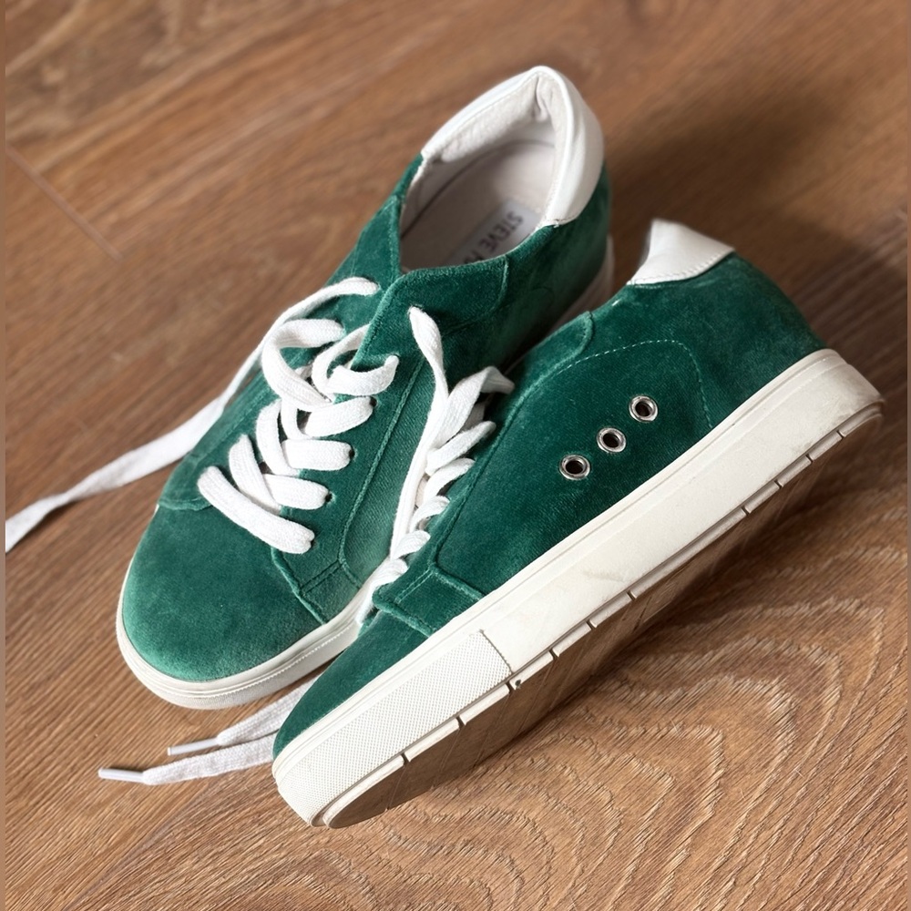 Steve Madden Green and White Sneakers with Suede Upper
